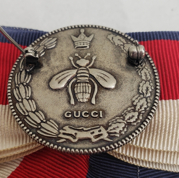 AUTH GUCCI Sylvie Web Bow Brooch Blue Silk Crystal Button - Picture 5 of 6